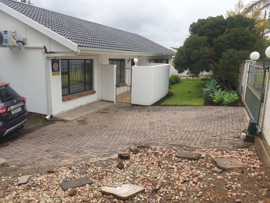 3 Bedroom Property for Sale in Beacon Bay Eastern Cape
